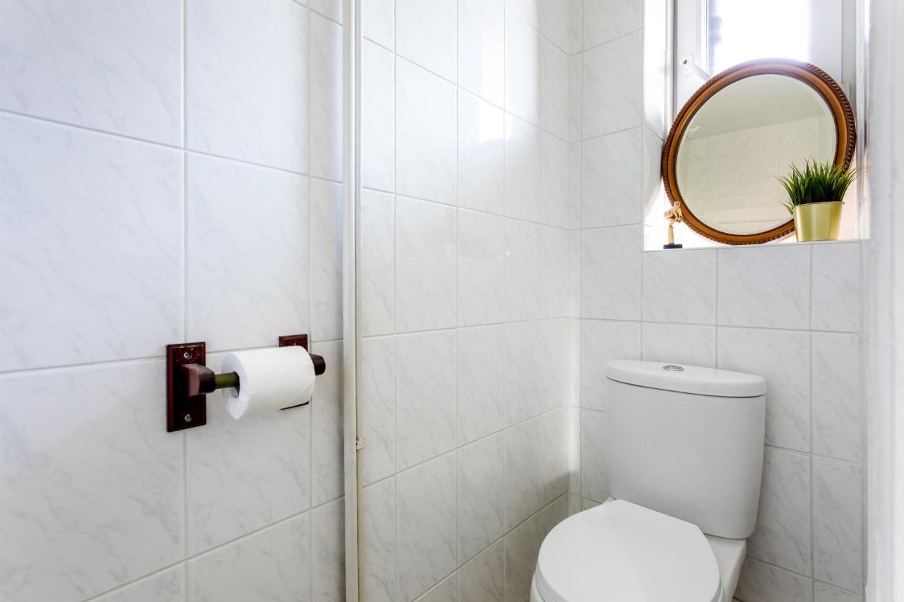 Appartamento West Kensington Balcony Flat Beside Queens Club Londra