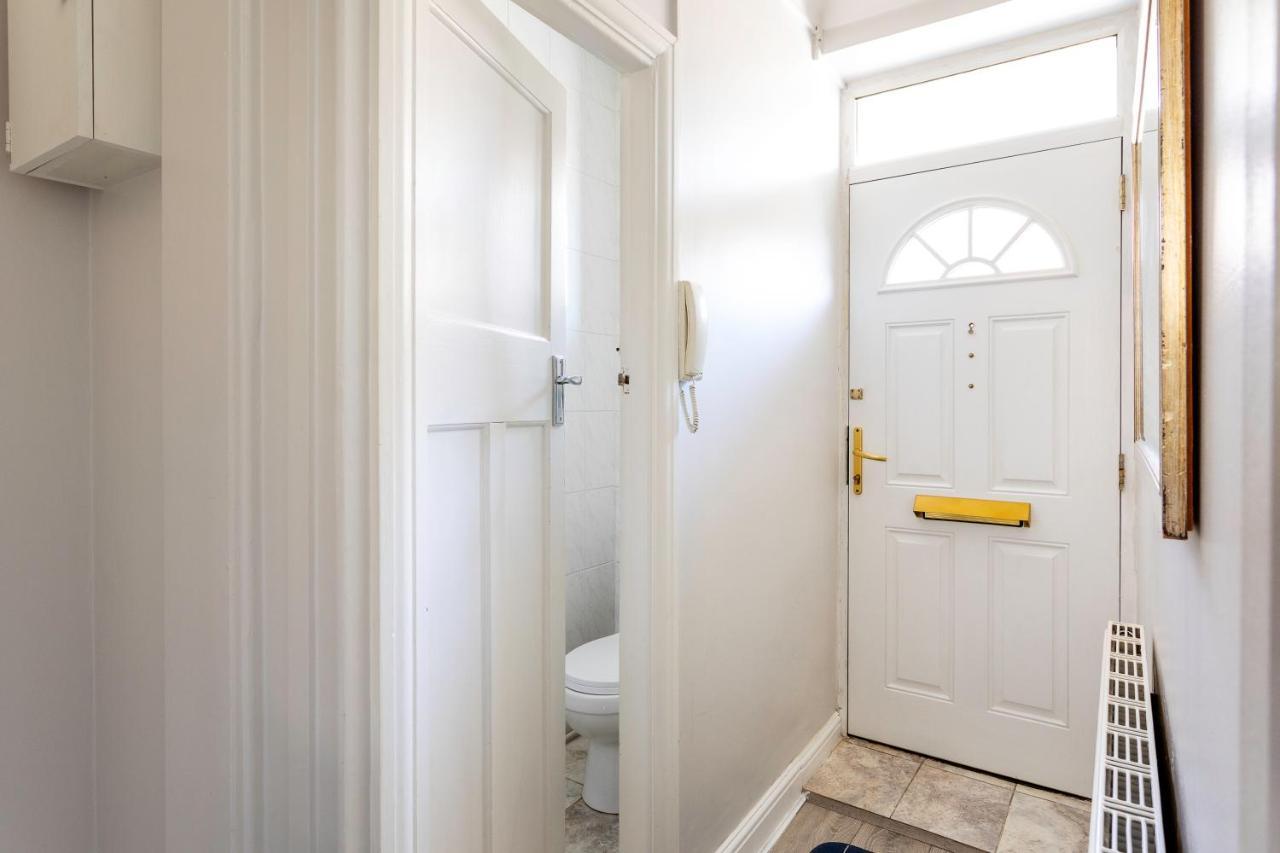 Appartamento West Kensington Balcony Flat Beside Queens Club Londra