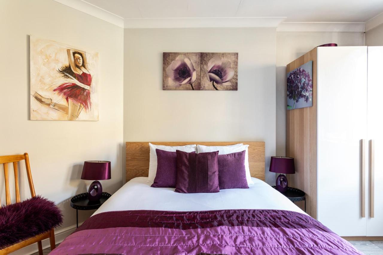West Kensington Balcony Flat Beside Queens Club * Londra